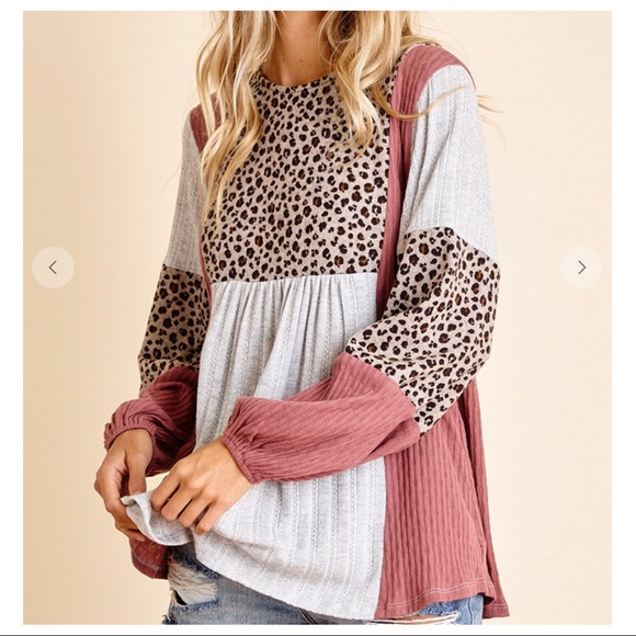 Contrasting Color Block Details Babydoll Top - Picture 7 of 7